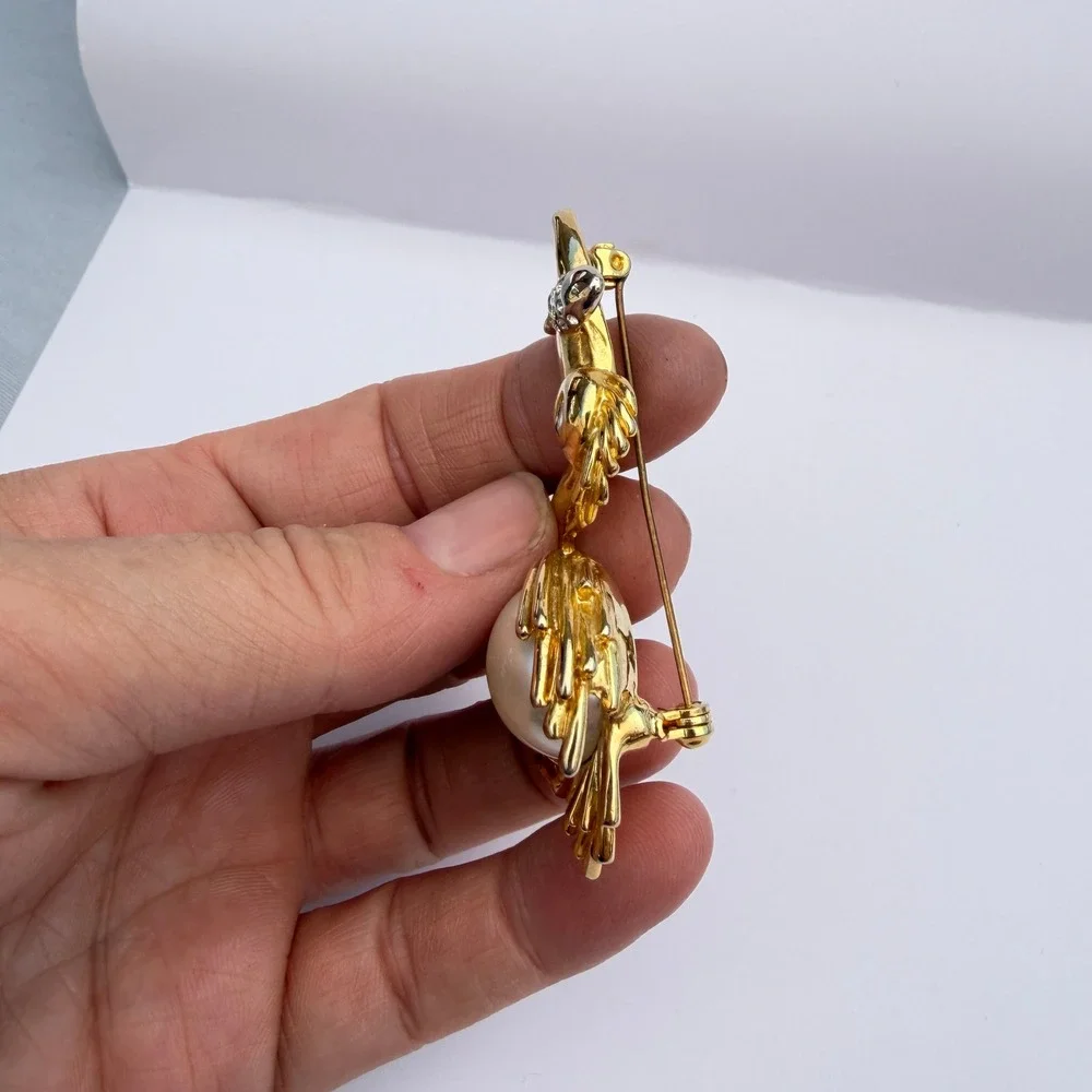 Pelican Bird Shaped Brooch Gold Tone Faux Pearl Rhinestone Fish Whimsical
